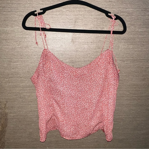 Abercrombie & Fitch Red Pattern Tie-Strap V-Neck Cami
Size large - Picture 6 of 7